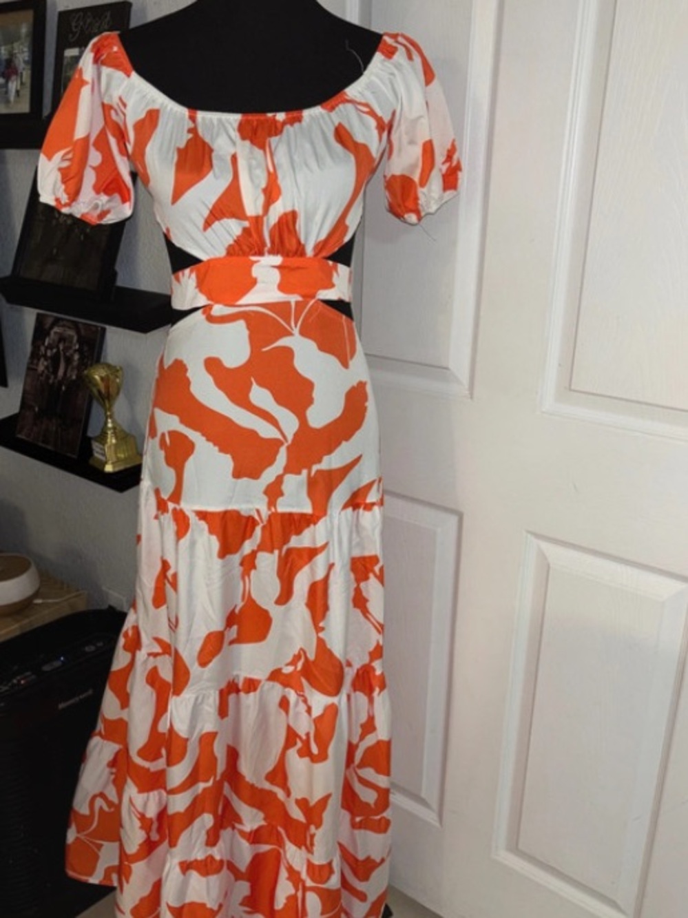 Orange & White Off-Shoulder Tie Back Maxi Dress Sz M 🧡